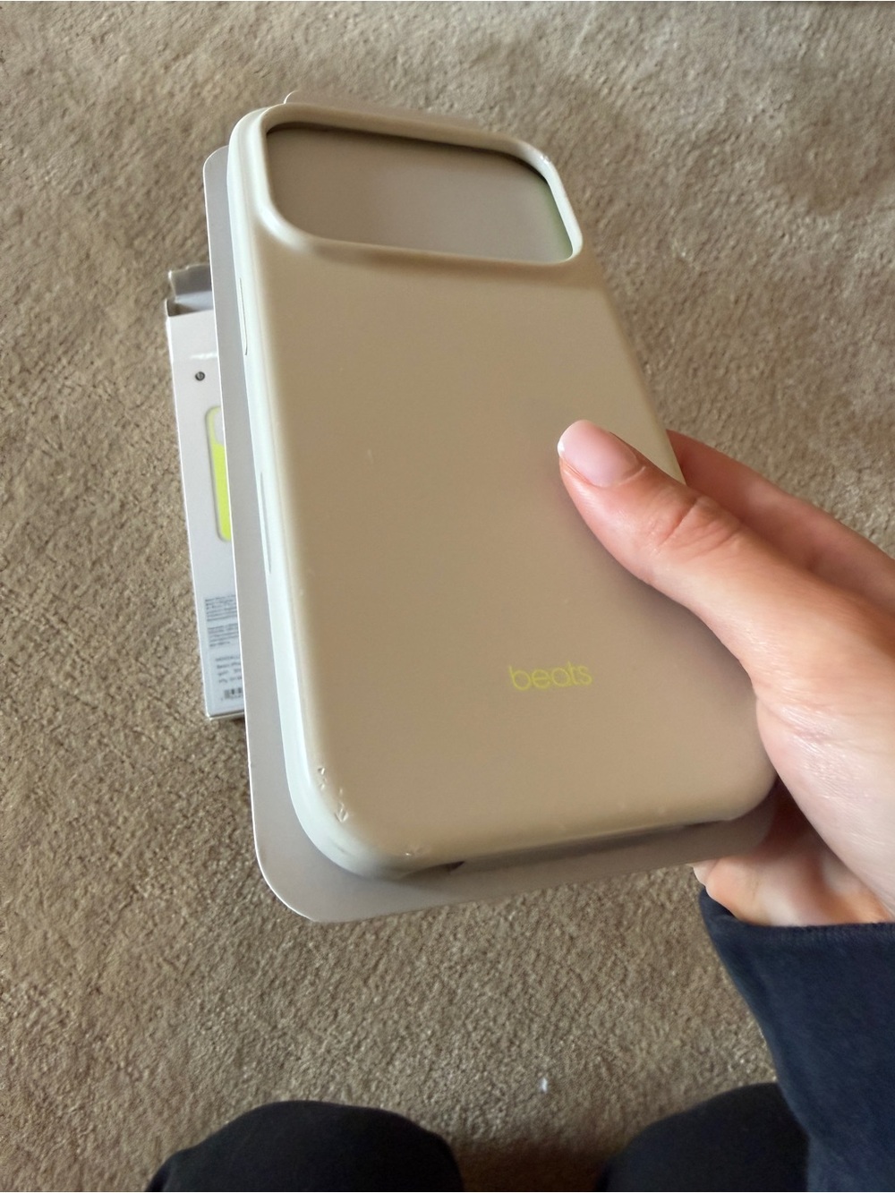 iPhone 17 Pro Beats Case - Picture 4 of 6